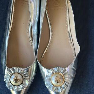 Tory Burch ballet silver flats note has some scuffs size 8
